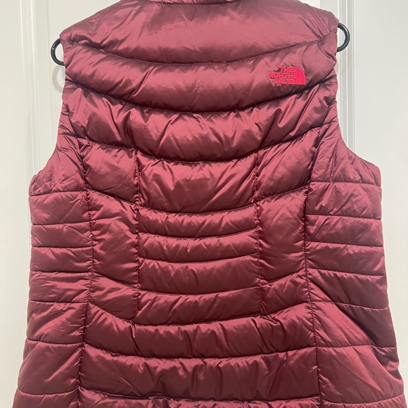 The Northface size large zipper vest - Picture 3 of 3